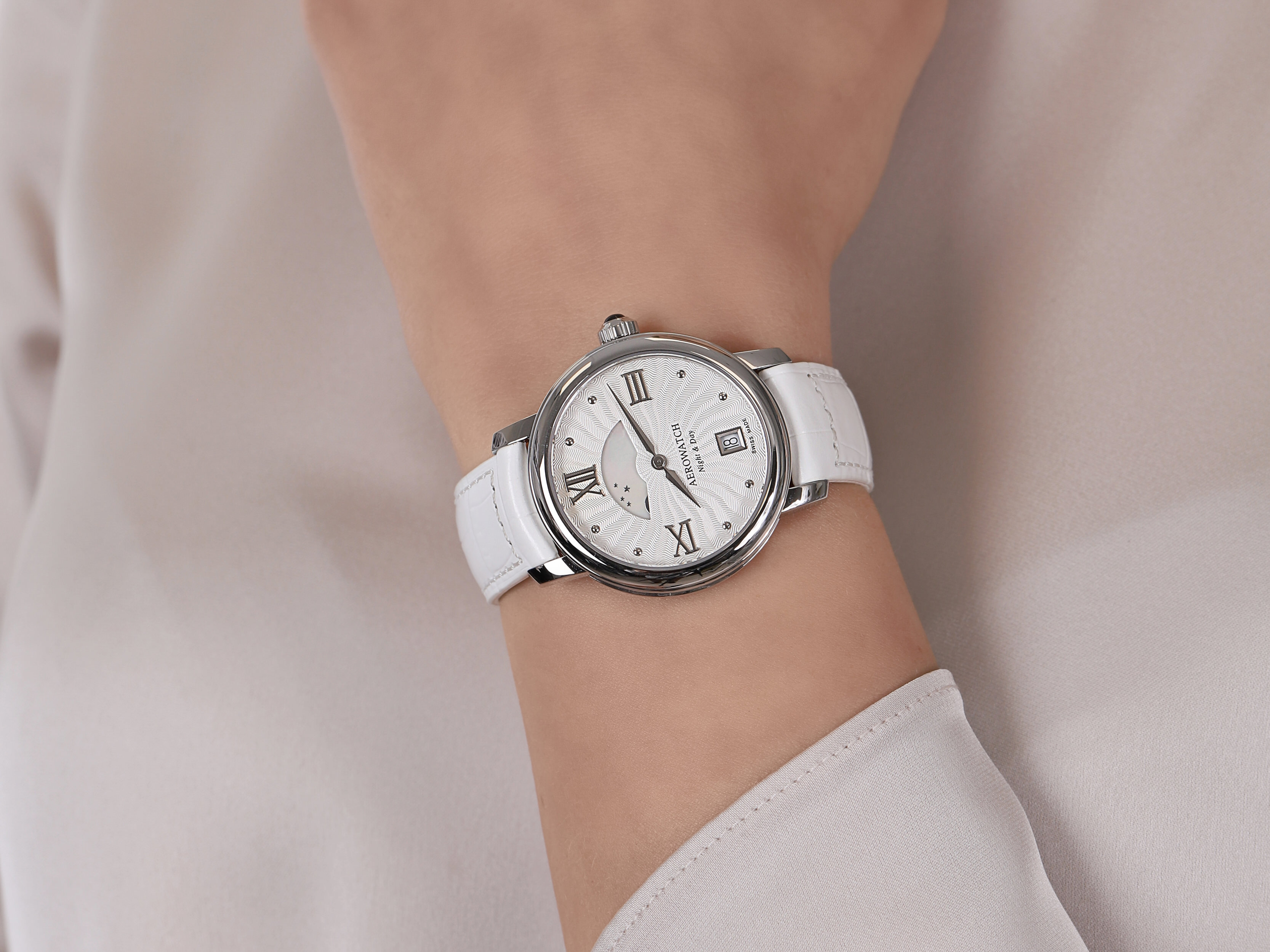 RENAISSANCE NIGHT & DAY Aerowatch 44938-AA14 - hover