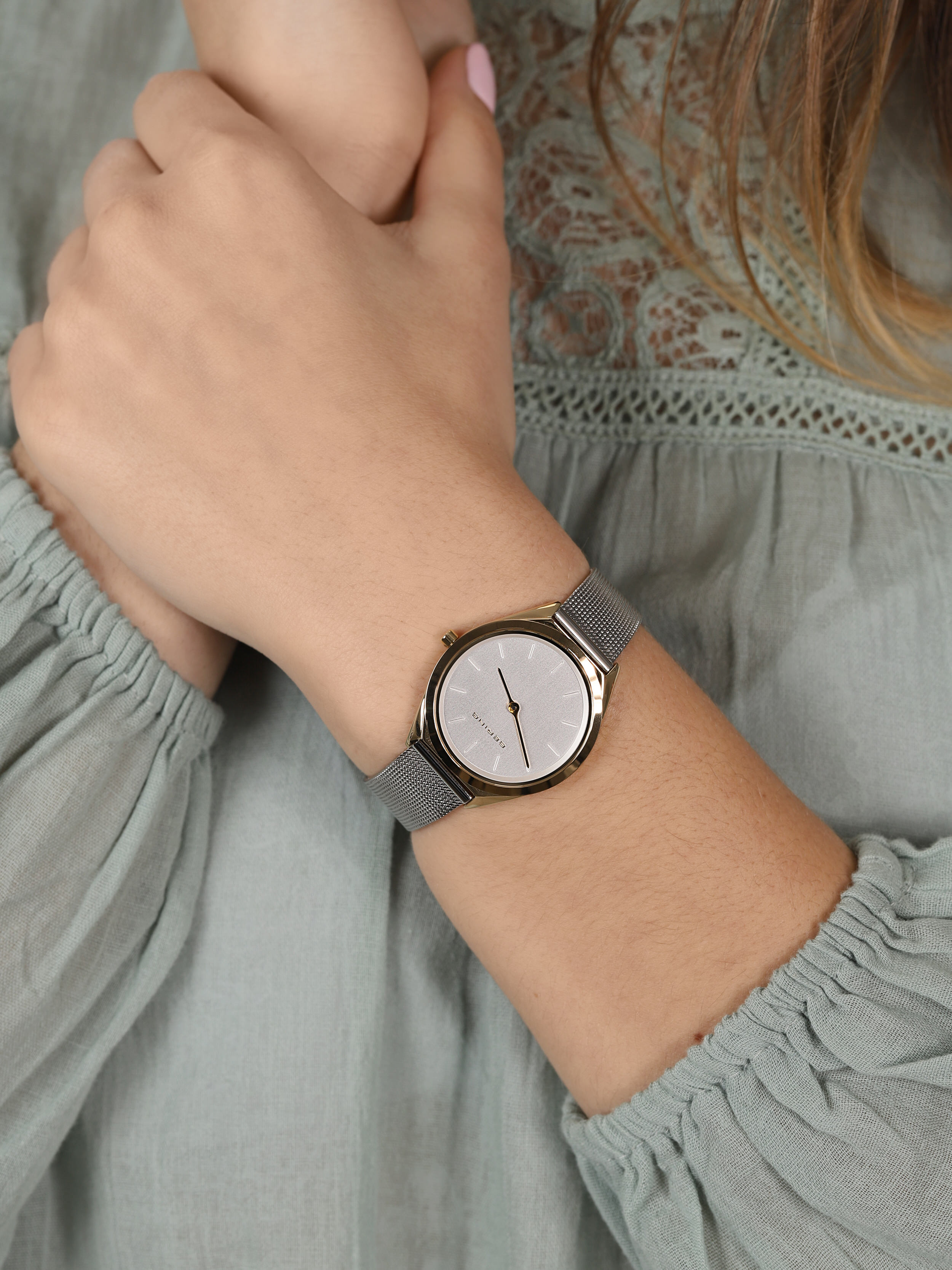  Bering 17031-010 - hover