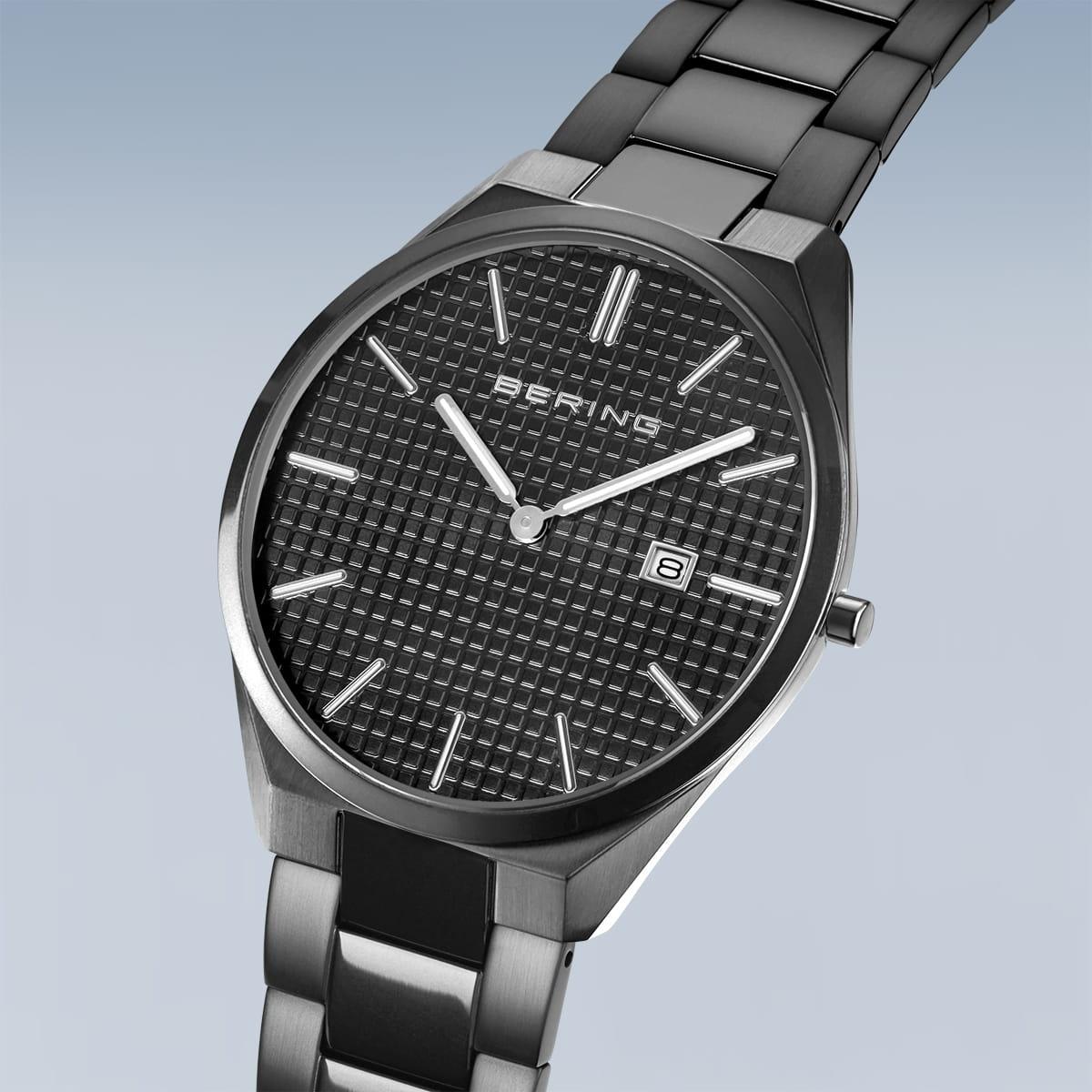 Bering 17240-777 Ultra Slim klasyczny zegarek czarny