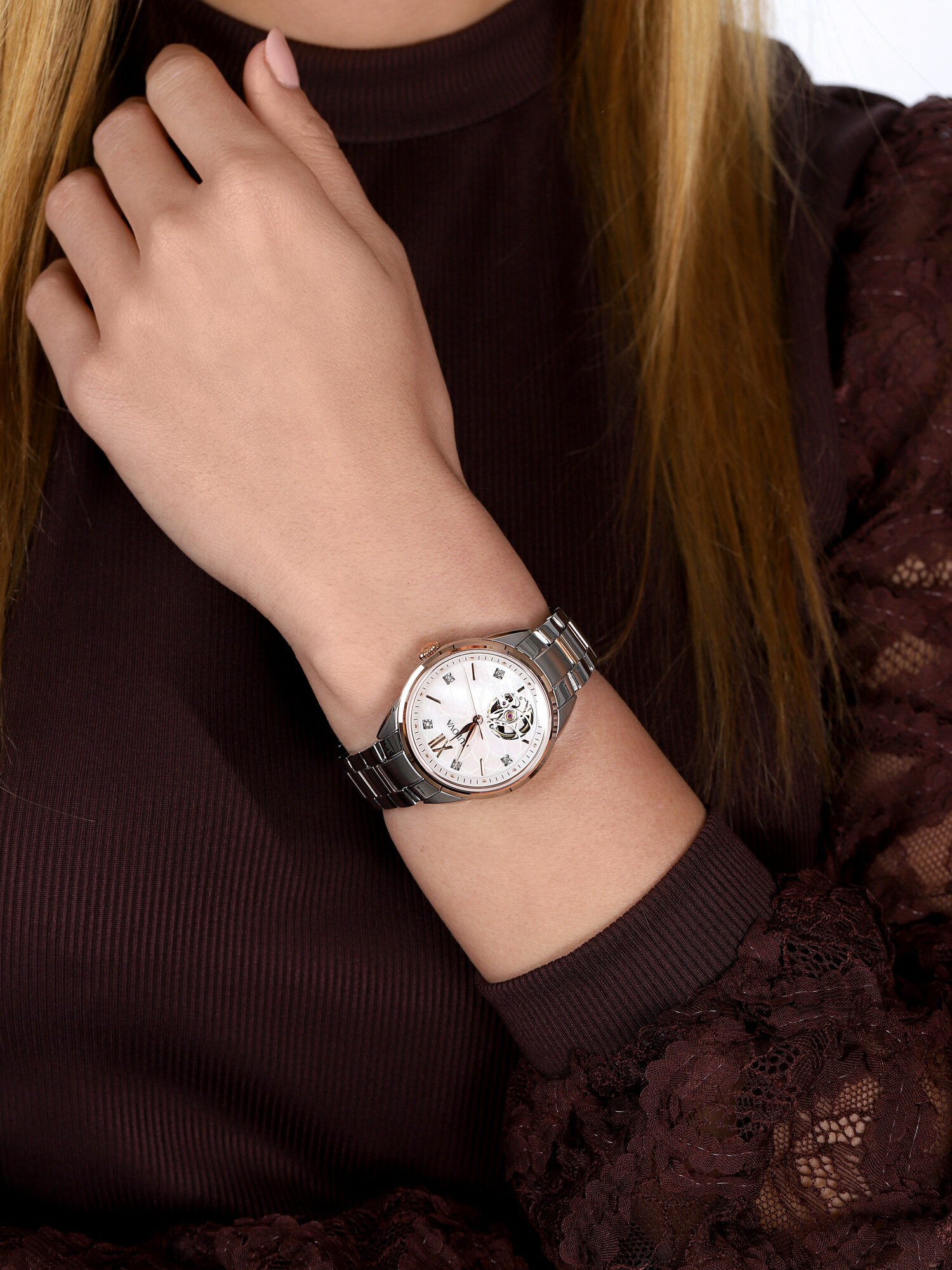  Bulova 98P170 - hover