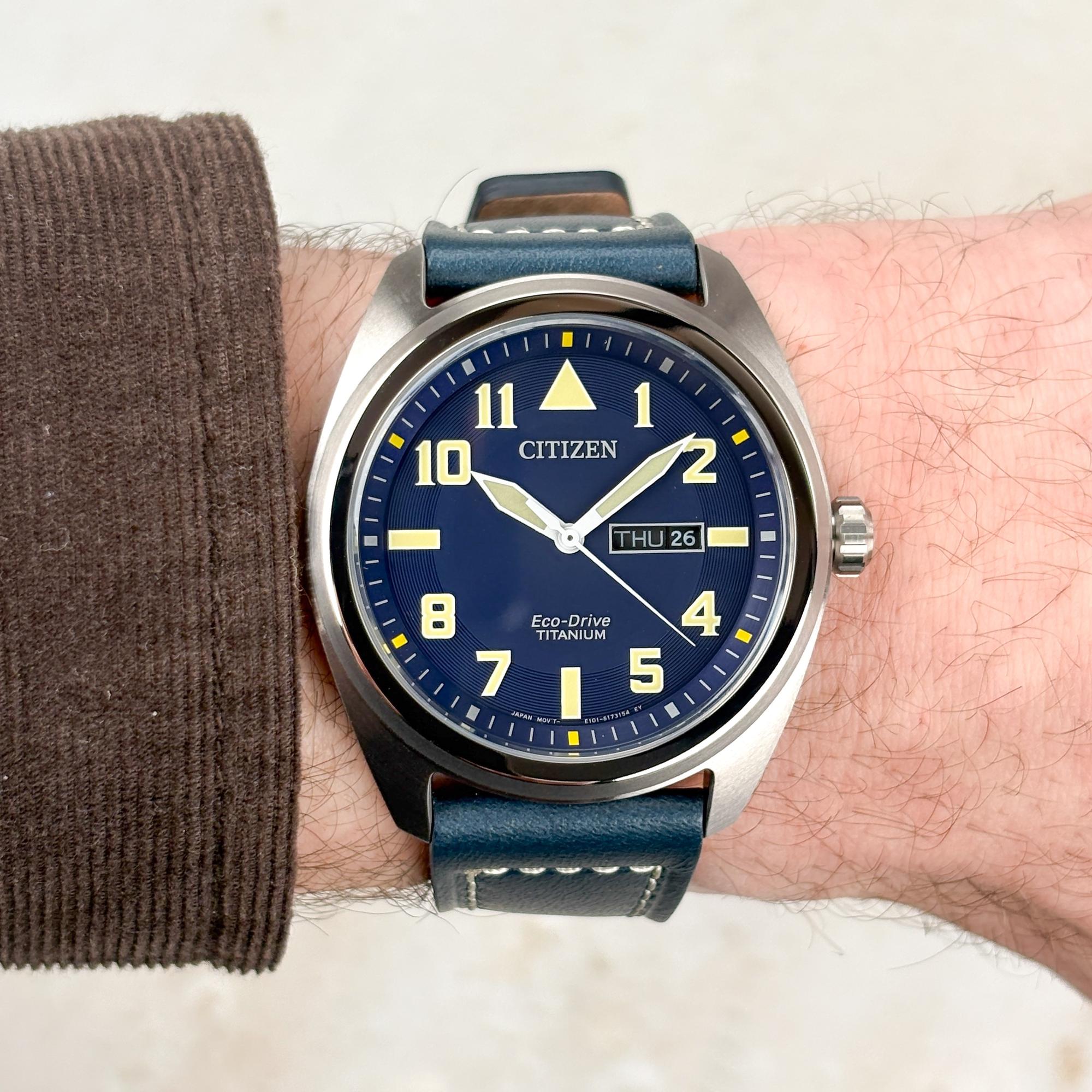 Citizen BM8560-45LC Eco-Drive Titanium zegarek klasyczny Titanium - miniatura 4