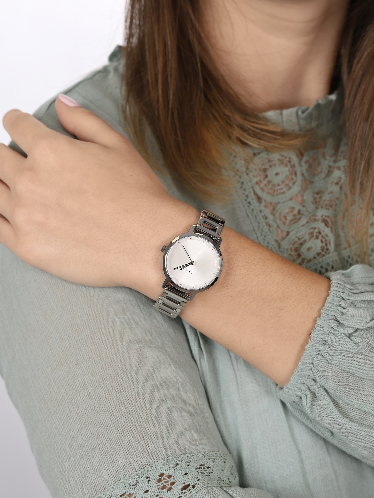 THE MODERNIST DKNY NY2635 - hover