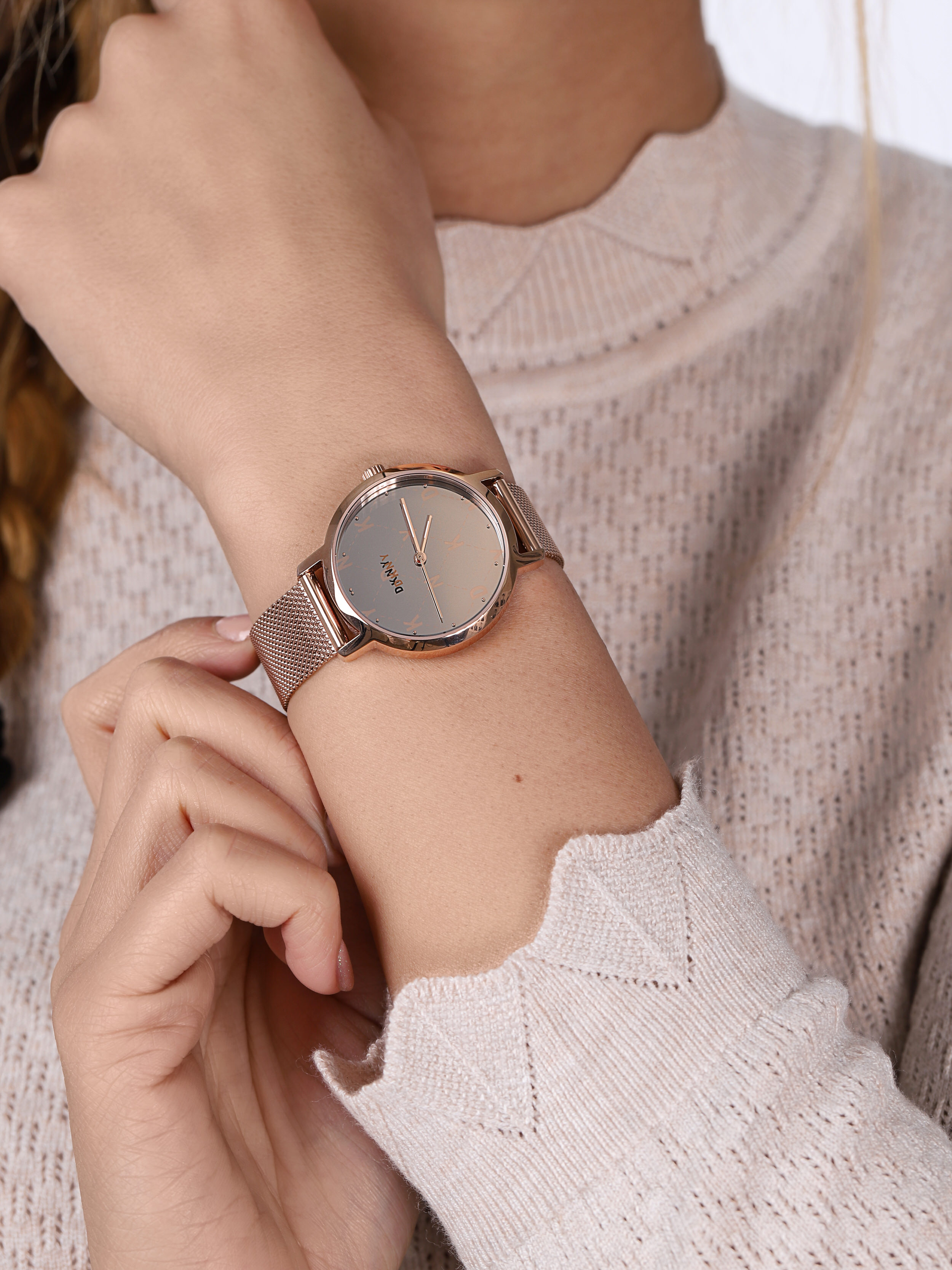  DKNY NY2817 - hover