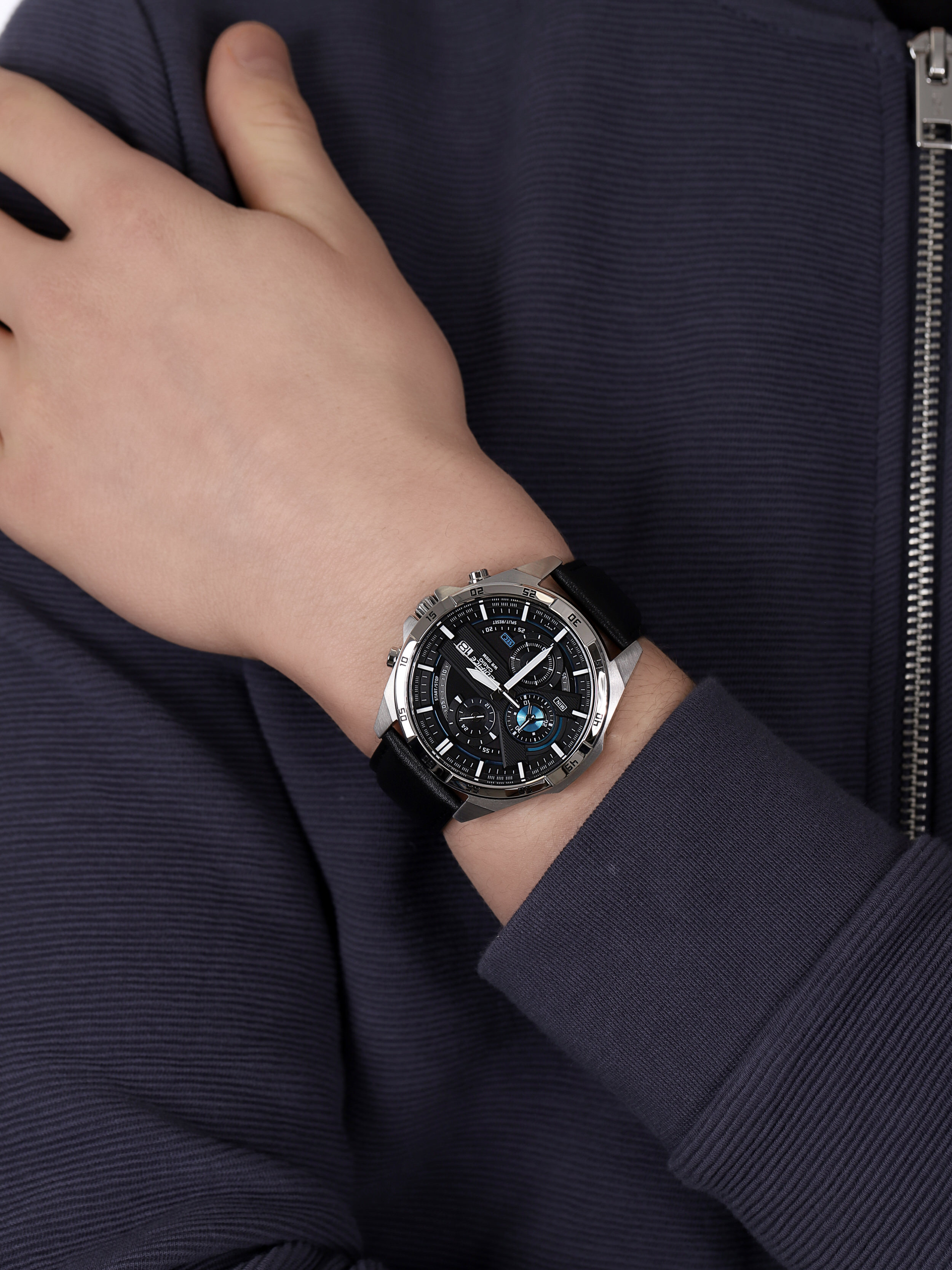  Casio EDIFICE EFR-556L-1AVUEF - hover