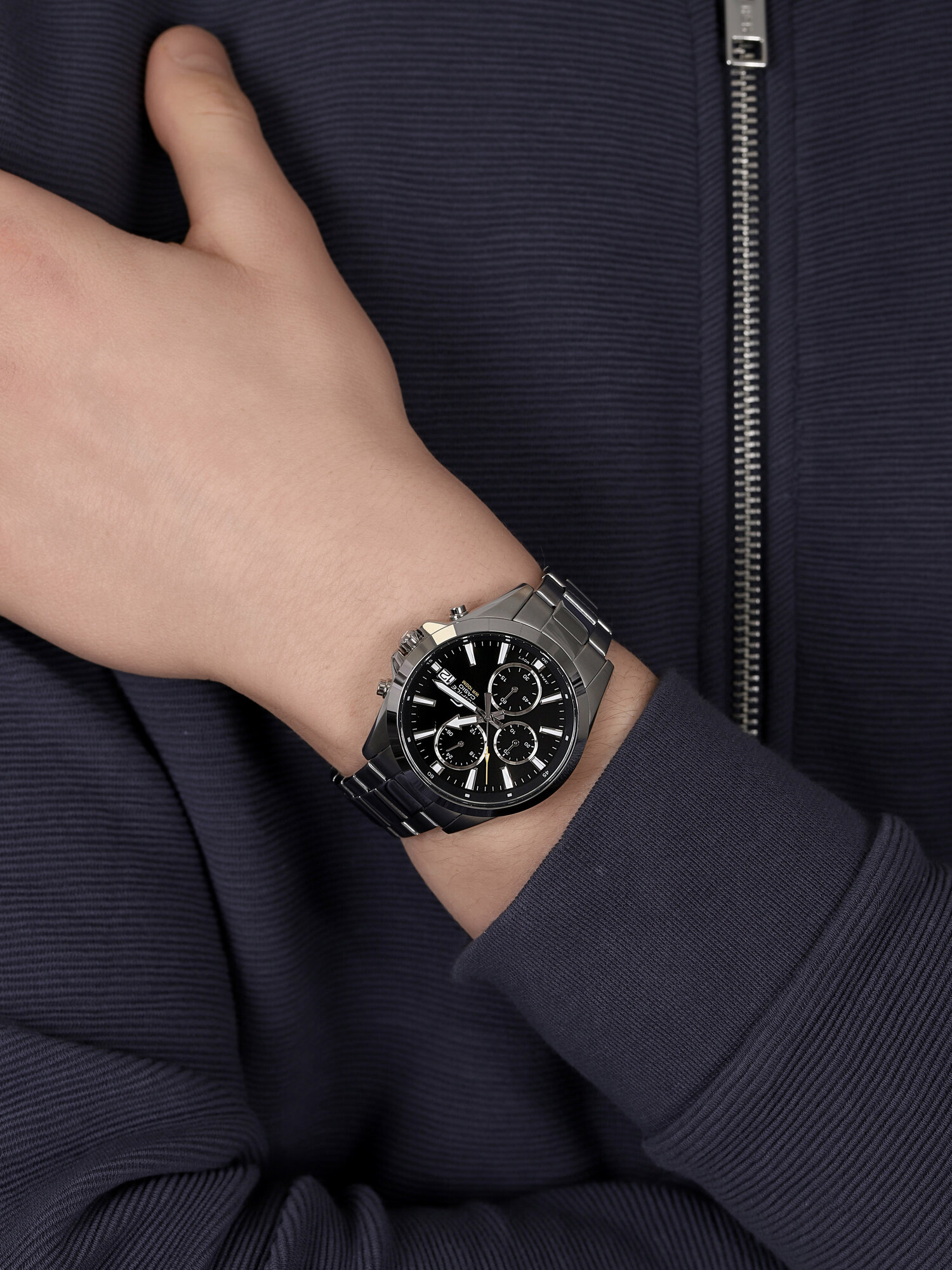 SIMPLE SPORTY CHRONOGRAPH Casio EDIFICE EFV-560D-1AVUEF - hover