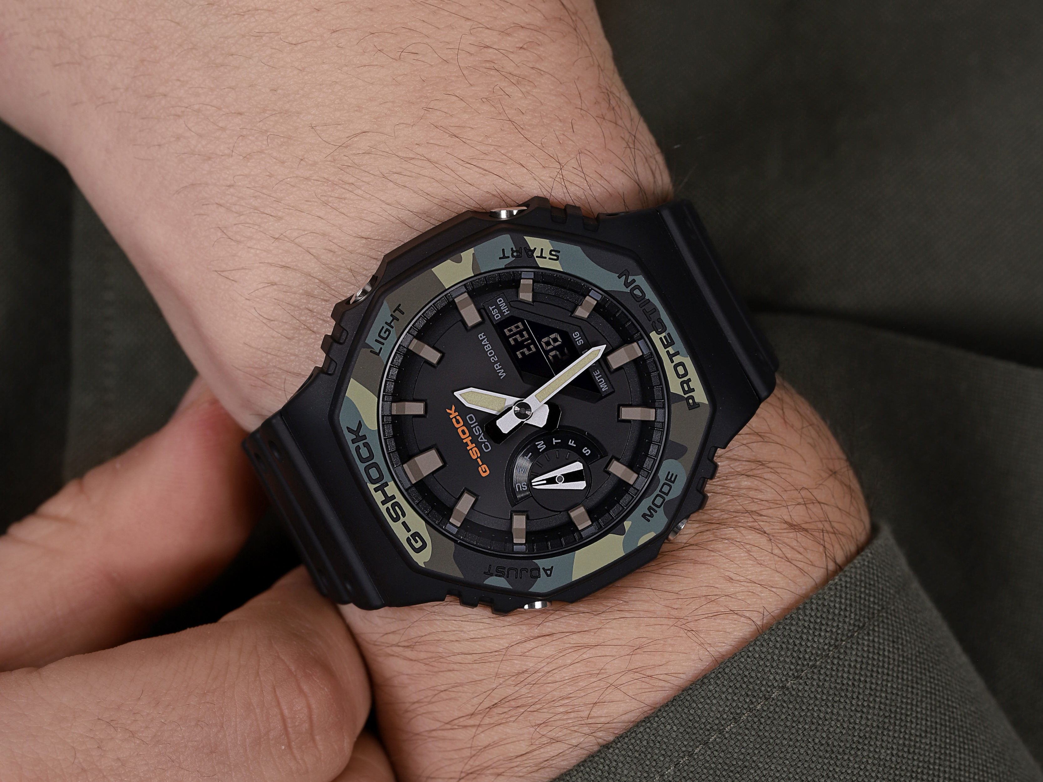 G-SHOCK GA-2100SU-1AER G-Shock sportowy zegarek czarny