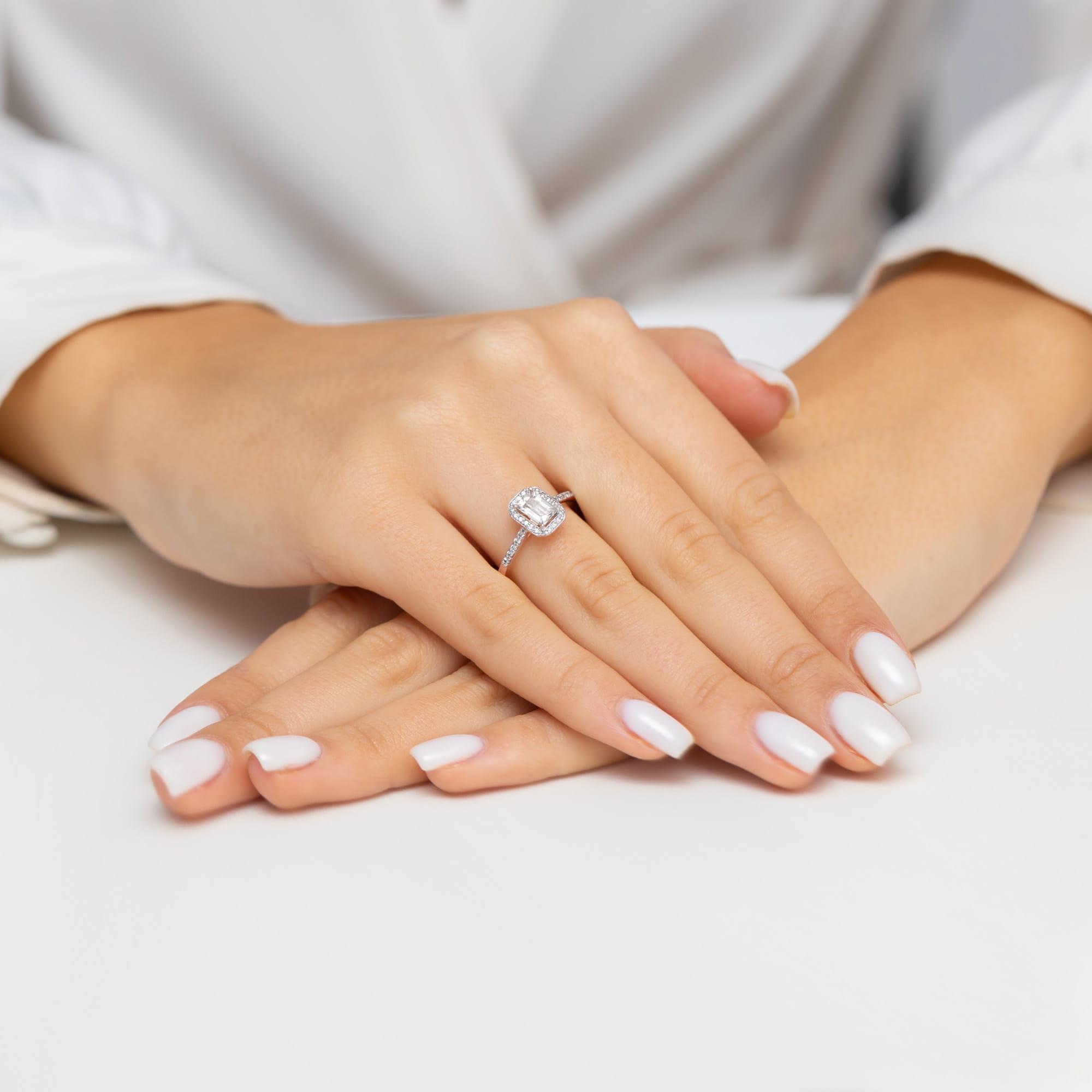 Pierścionek halo z różowego złota próby 585 z diamentem laboratoryjnym 0,60 ct Best Diamonds B1150-PI-AUR-LDW-02-ON - hover