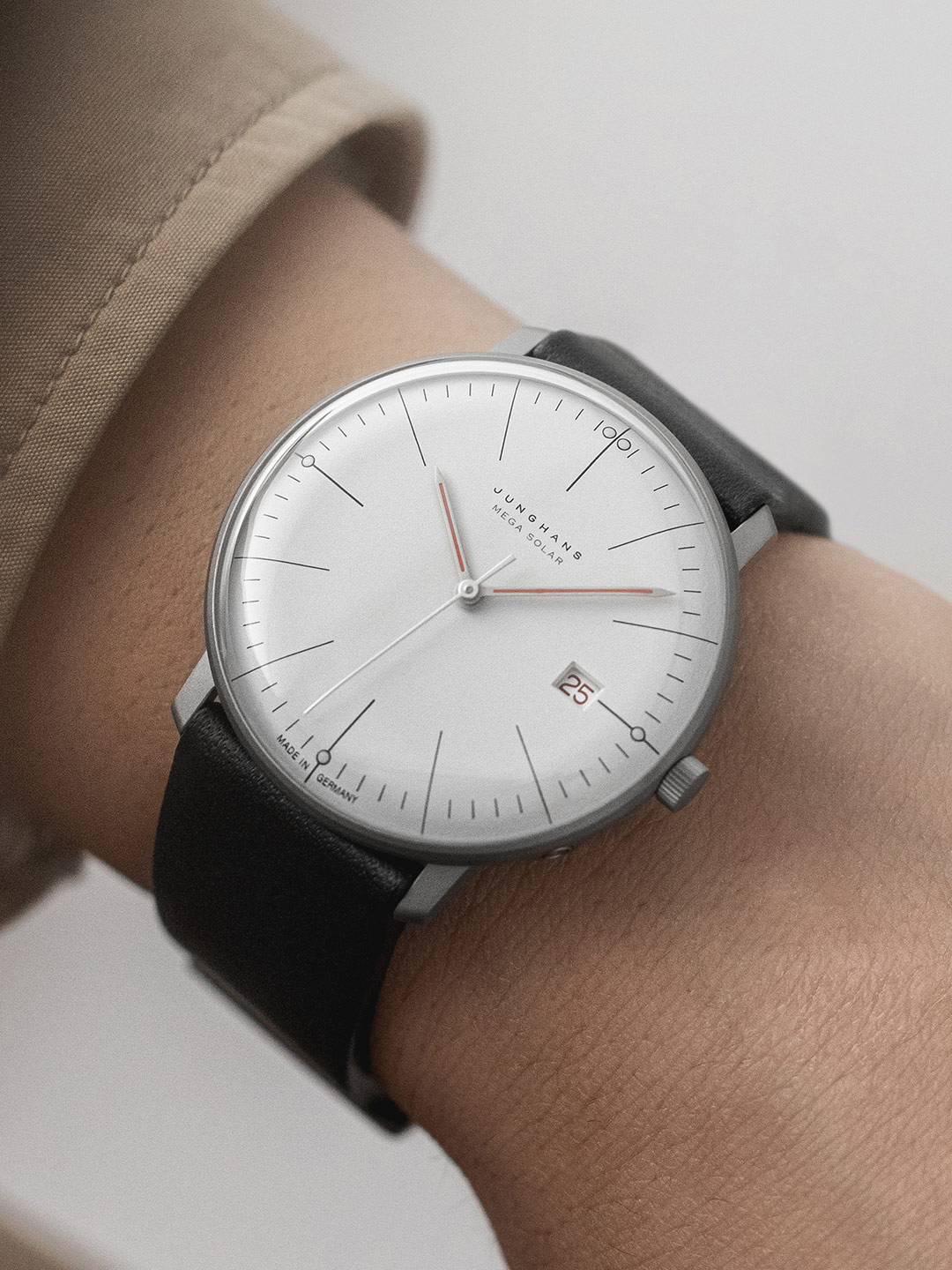 Junghans 59-232602 Max Bill Mega Solar zegarek klasyczny Max Bill - miniatura 4