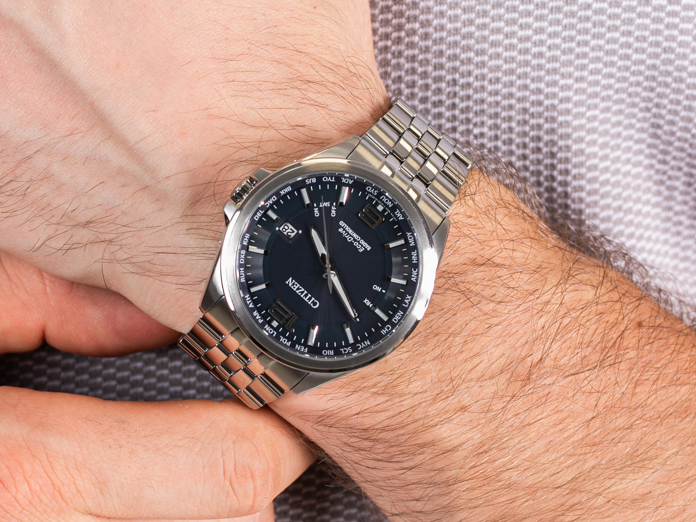 Citizen CB0010-88L zegarek klasyczny Radio Controlled - miniatura 2