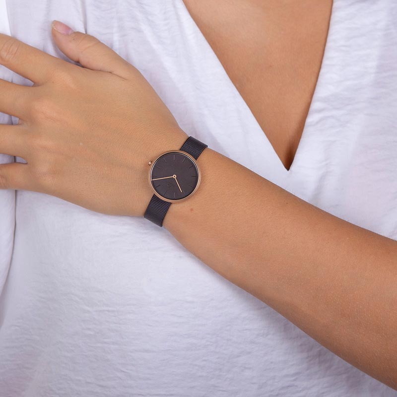 Hassel Lille - Walnut - Lau Liengård Ruge Obaku Denmark V219LXVNMN - hover