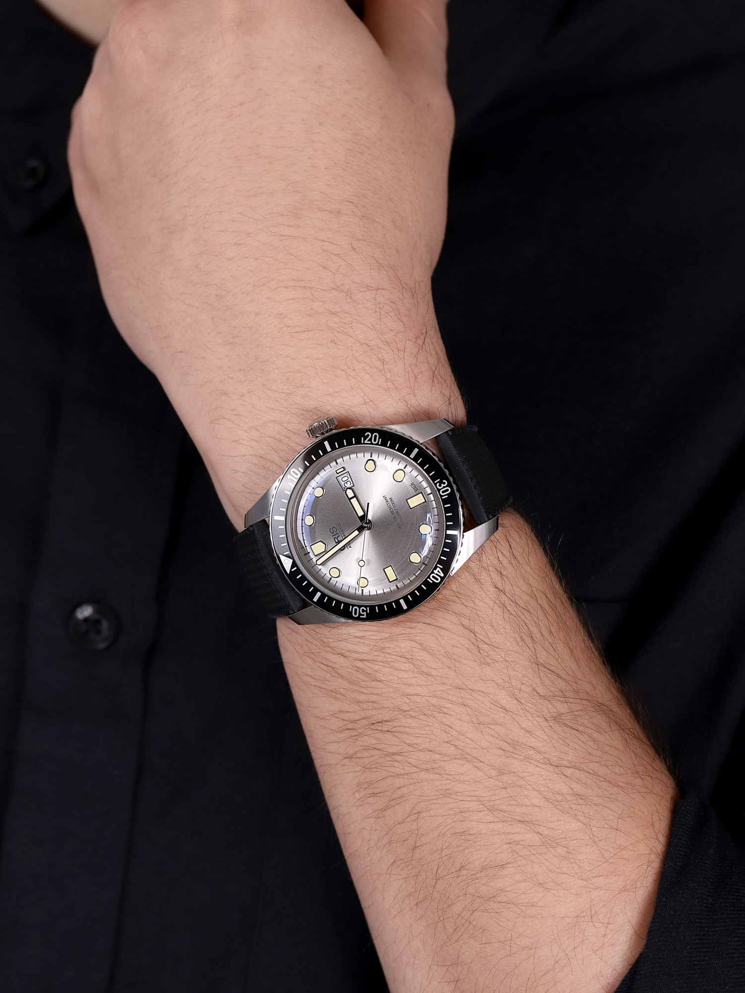 DIVERS SIXTY-FIVE Oris 01 733 7720 4051-07 4 21 18 - hover