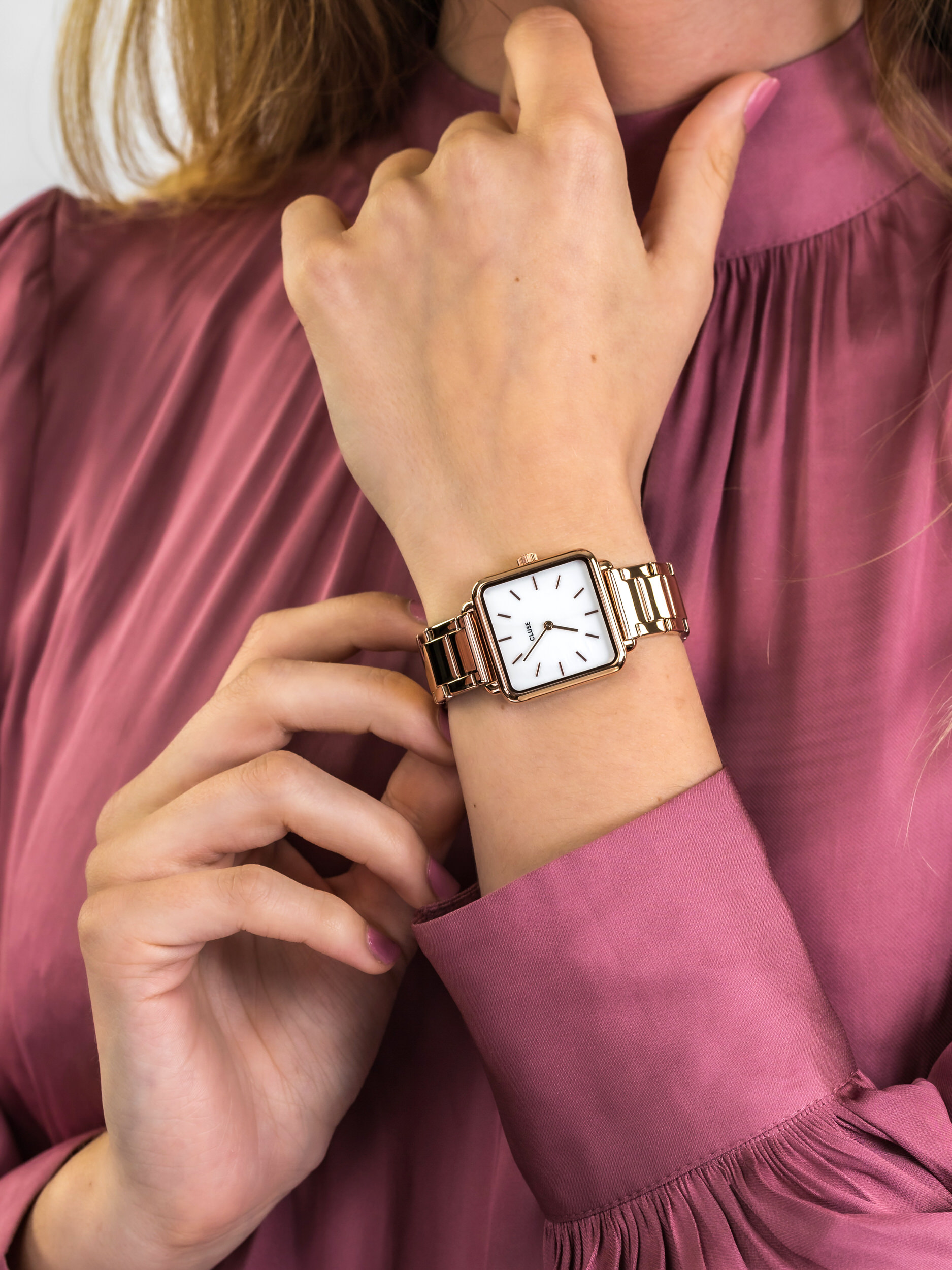 bransoleta Three Link Rose Gold/White Pearl Cluse CL60027S - hover