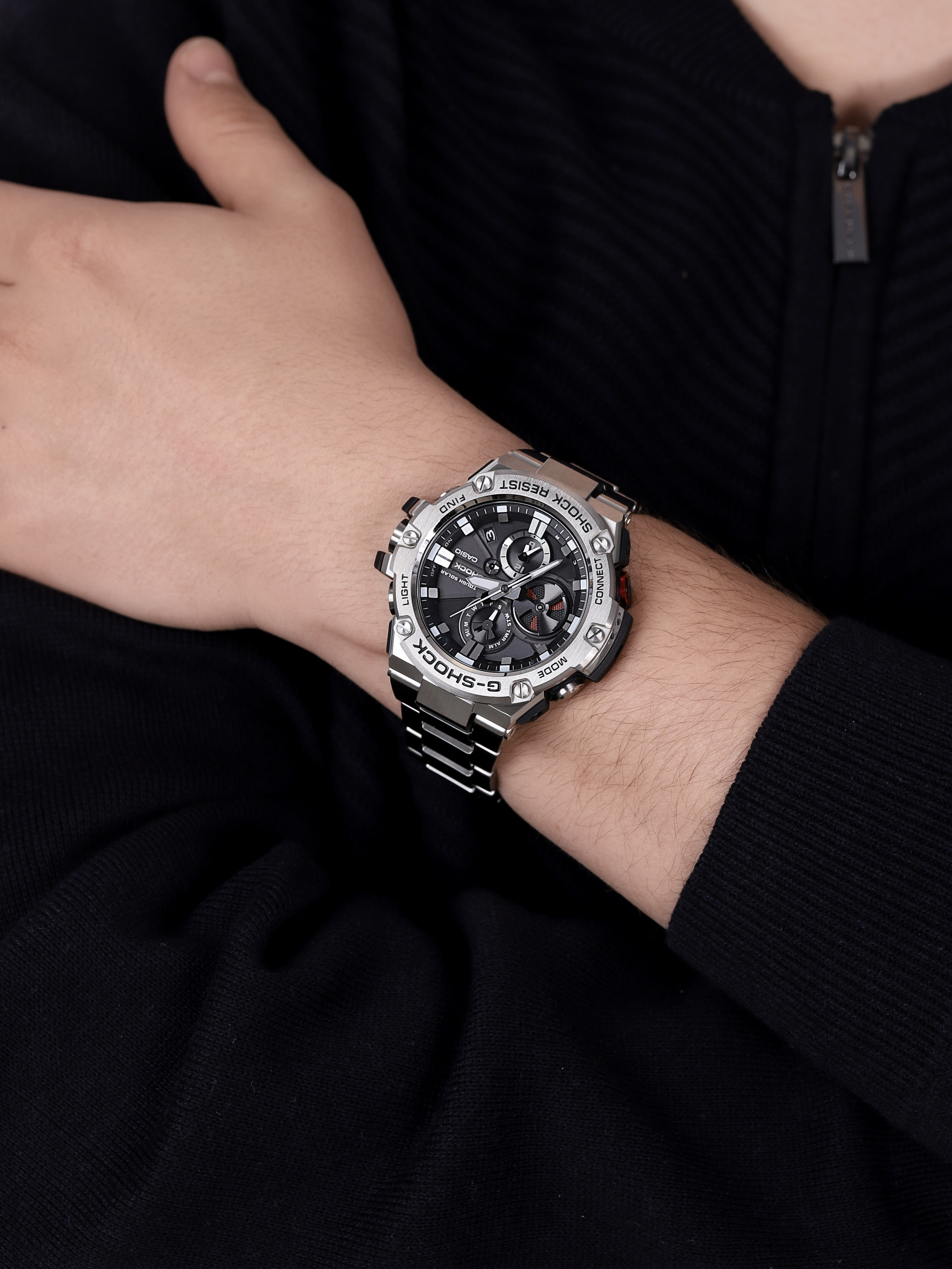 G-STEEL BLUETOOTH SYNC Casio G-SHOCK GST-B100D-1AER - hover