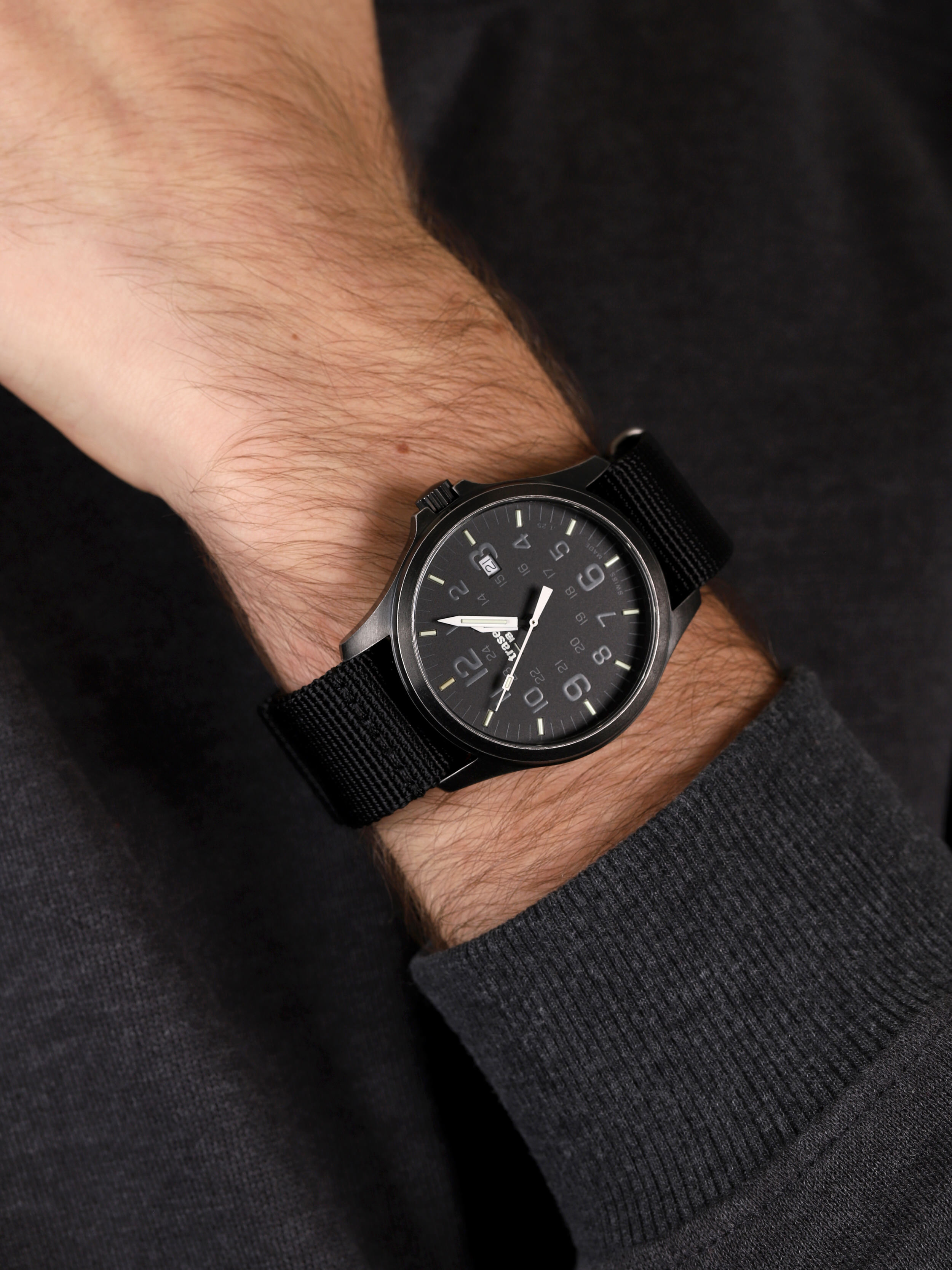 P67 Officer Pro GunMetal Black Traser TS-107422 - hover