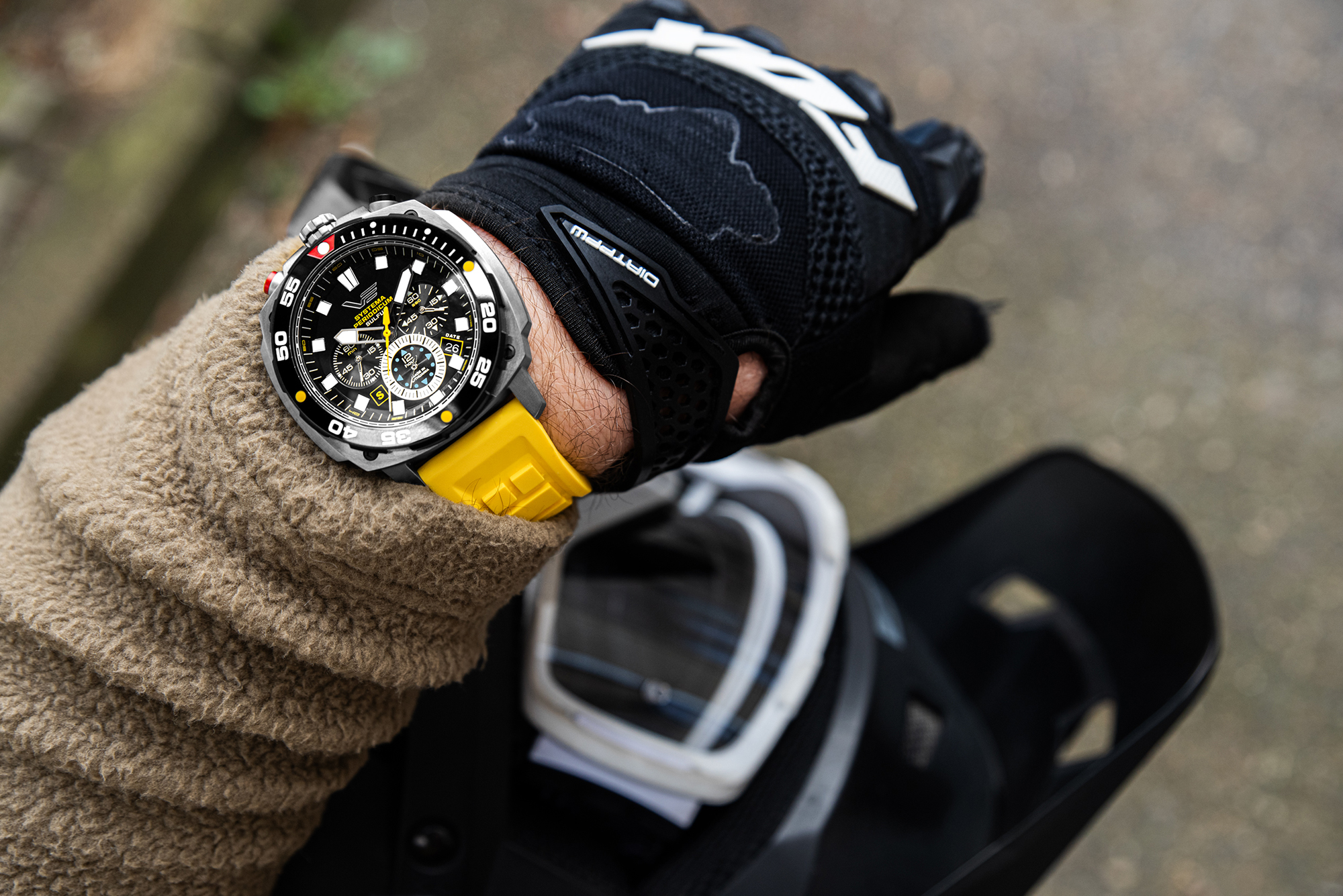 Vostok Europe VK67-650E725SR zegarek Systema Periodicum - miniatura 6