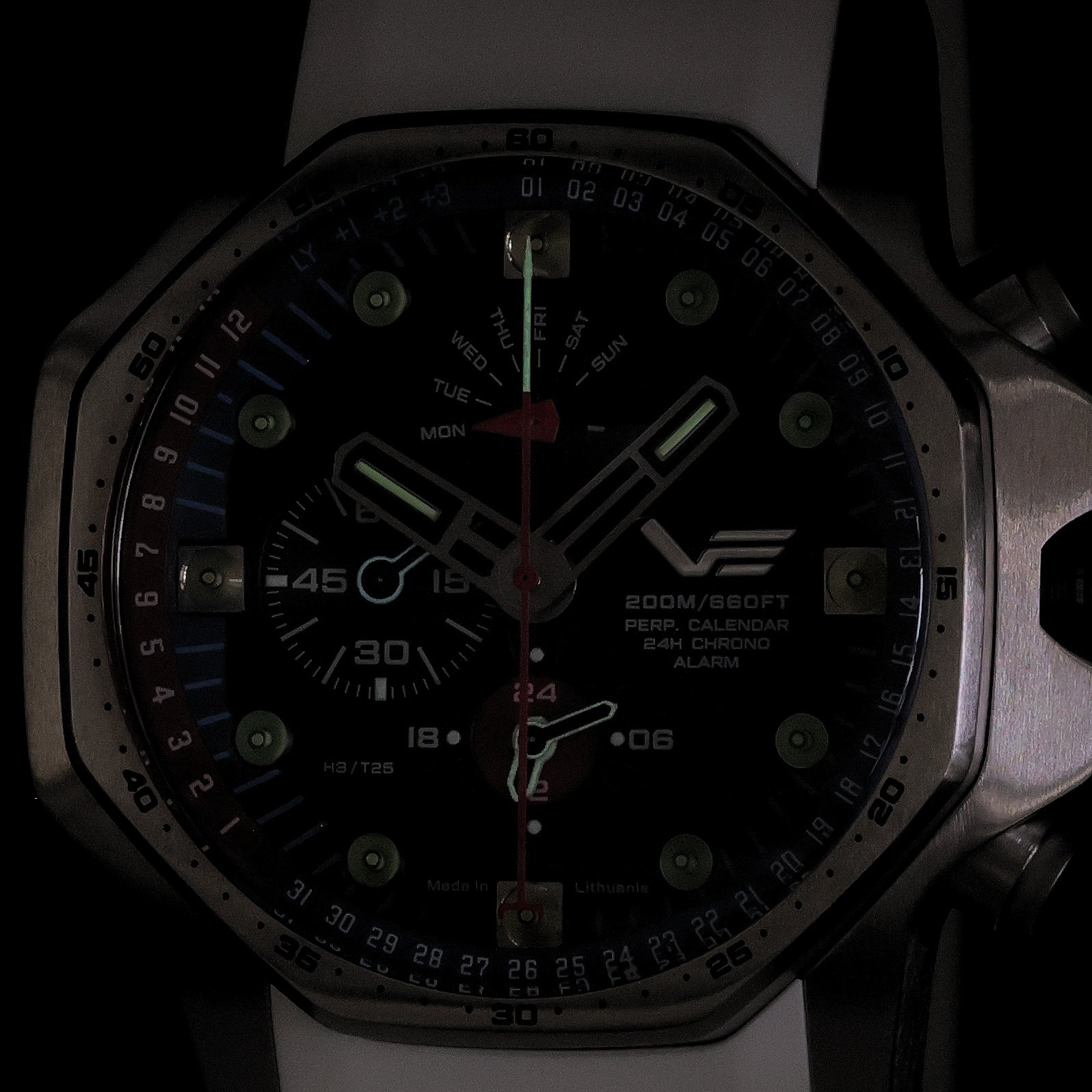 Vostok Europe YM86-640A696SW Atomic Age sportowy zegarek srebrny - miniatura 5