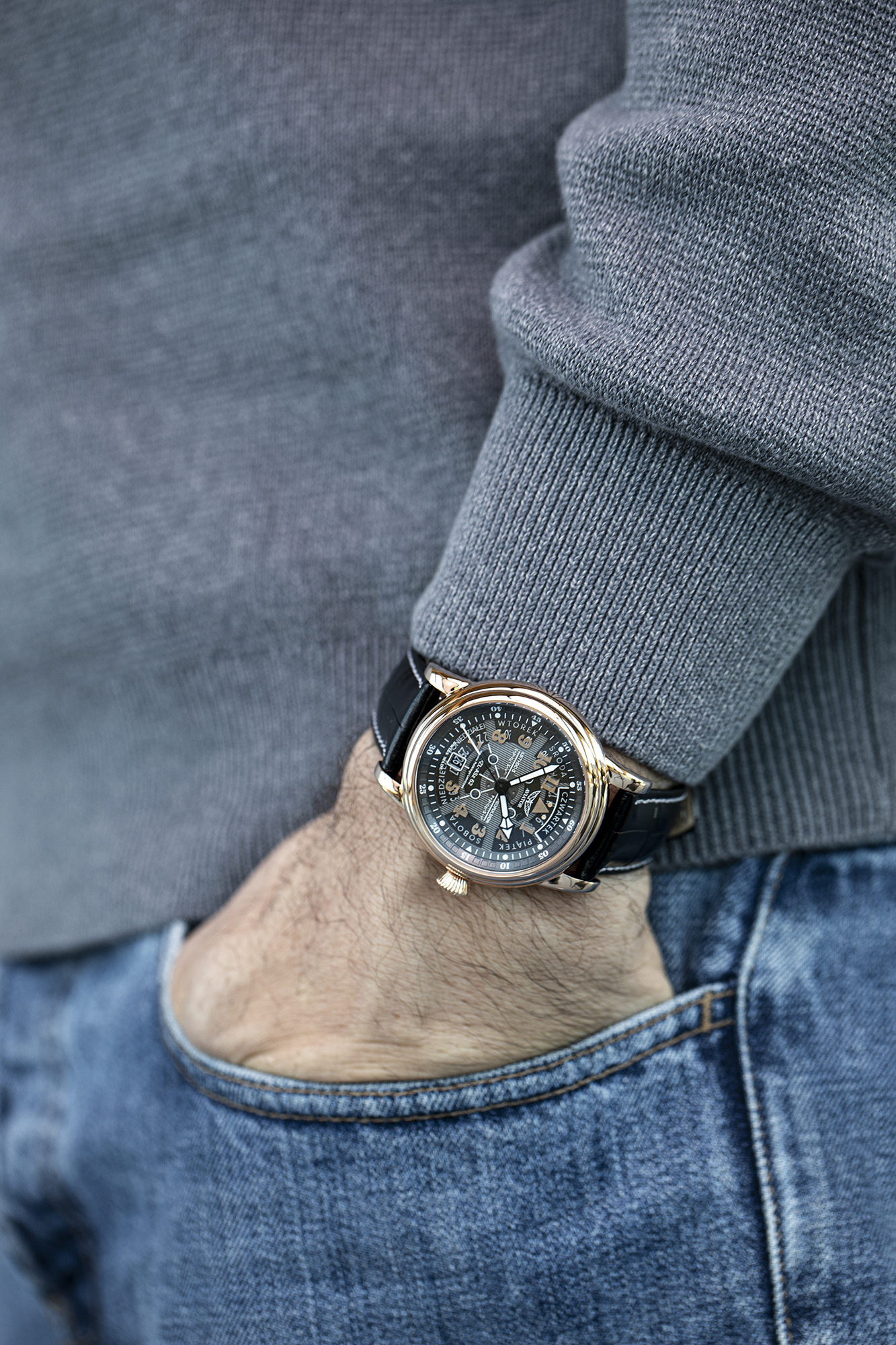 zegarek Aviator V33622944 PL Douglas Polish Edition Day-Date Meca 41 Douglas szafirowe - miniatura 11