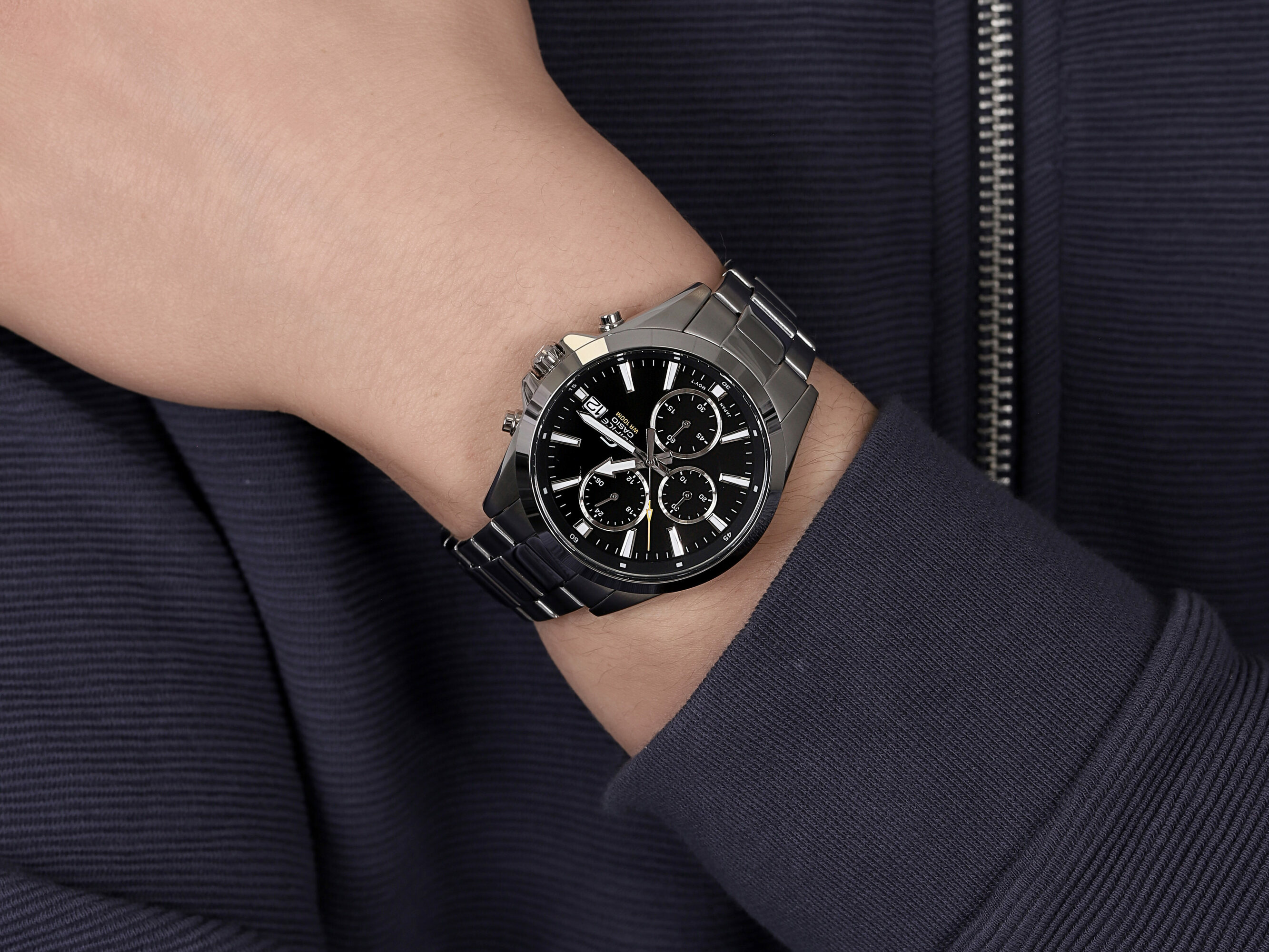 zegarek EDIFICE EFV-560D-1AVUEF SIMPLE SPORTY CHRONOGRAPH męski z chronograf EDIFICE Momentum - miniatura 2