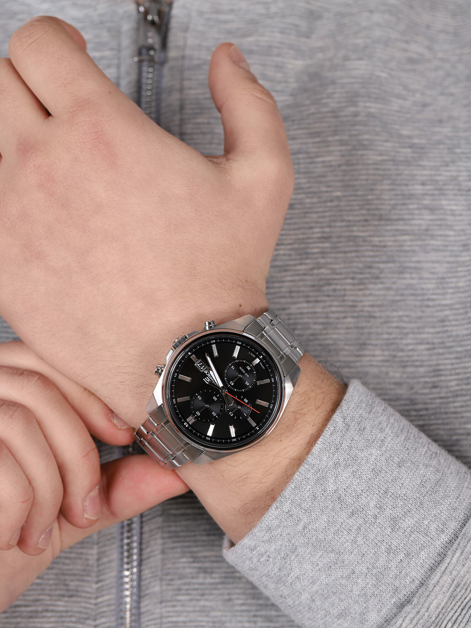  Casio EDIFICE EFV-610D-1AVUEF - hover