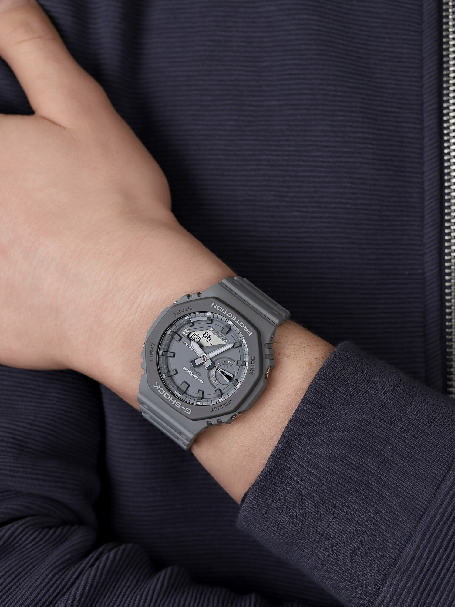  Casio G-SHOCK GA-2110ET-8AER - hover
