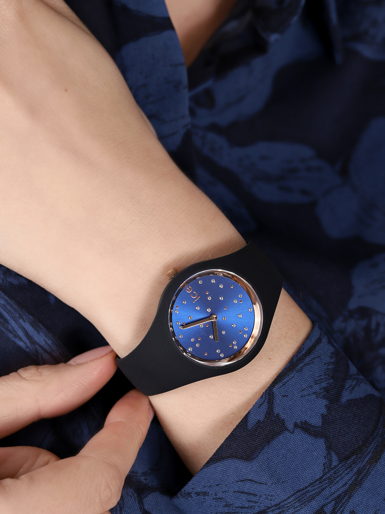 ICE Cosmos - Star Deep blue Rozm. S ICE Watch ICE.016298 - hover