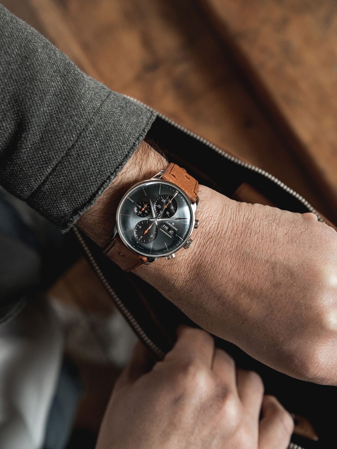 zegarek Junghans 27-422403 Meister Chronoscope English Date męski z chronograf Meister - miniatura 3
