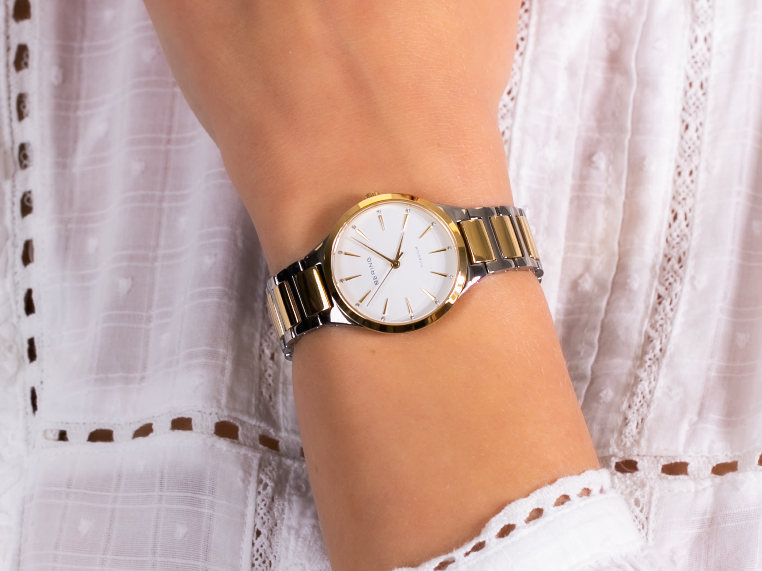 Bering 15630-701 zegarek klasyczny Titanium - miniatura 3