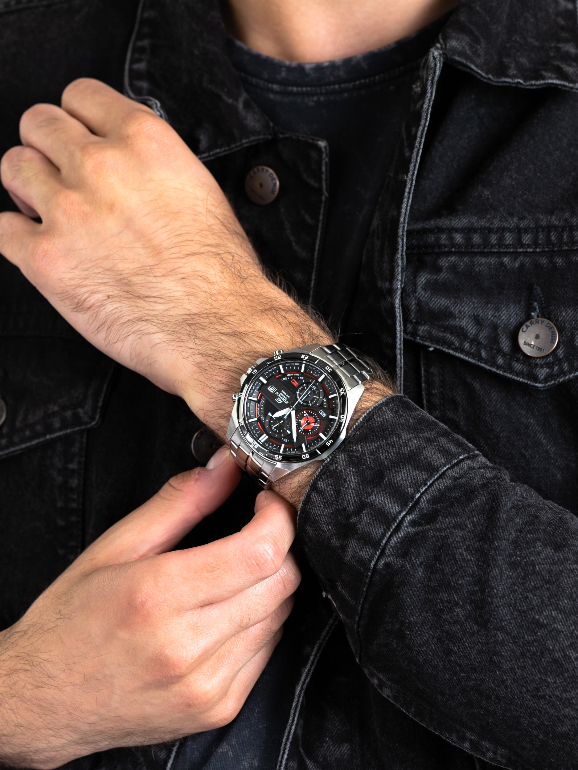  Casio EDIFICE EFR-556DB-1AVUEF - hover