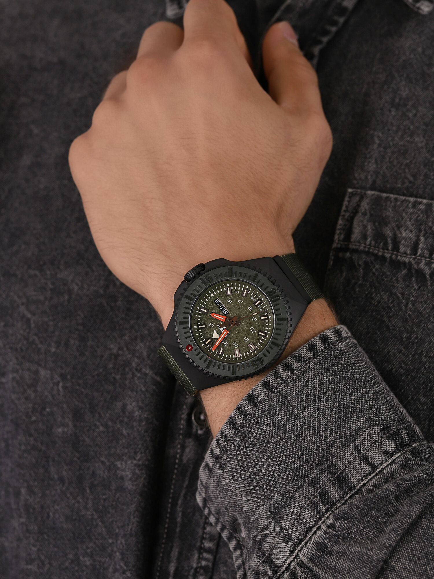 P69 Black Stealth Green NATO Strap Traser TS-109858 - hover