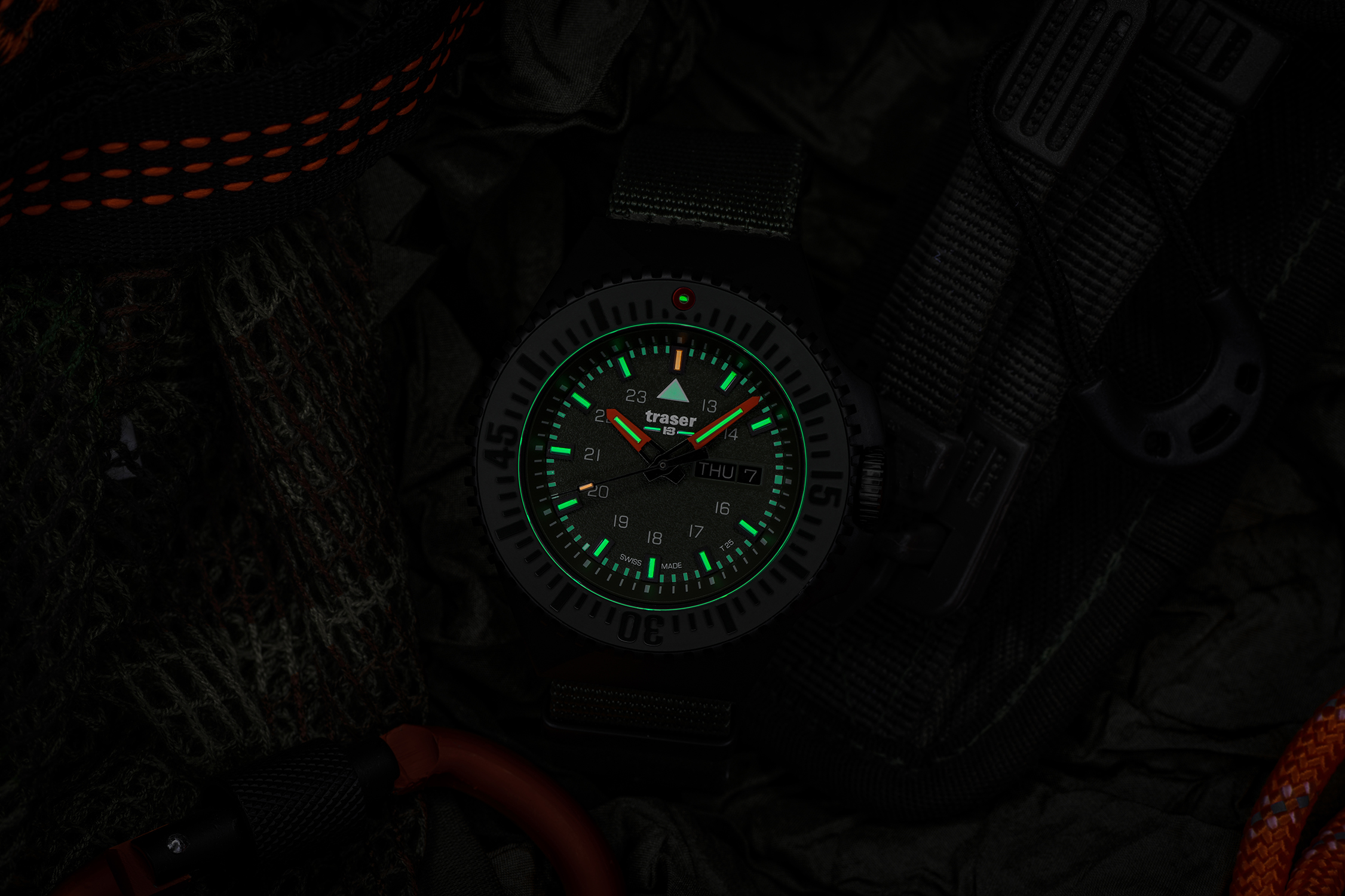 zegarek Traser TS-109858 P69 Black Stealth szafirowe - miniatura 12