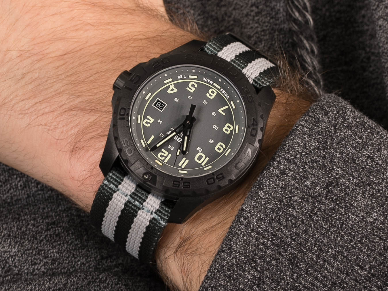 Traser TS-109037 P96 OdP Evolution Grey zegarek klasyczny P96 Outdoor Pioneer - miniatura 2