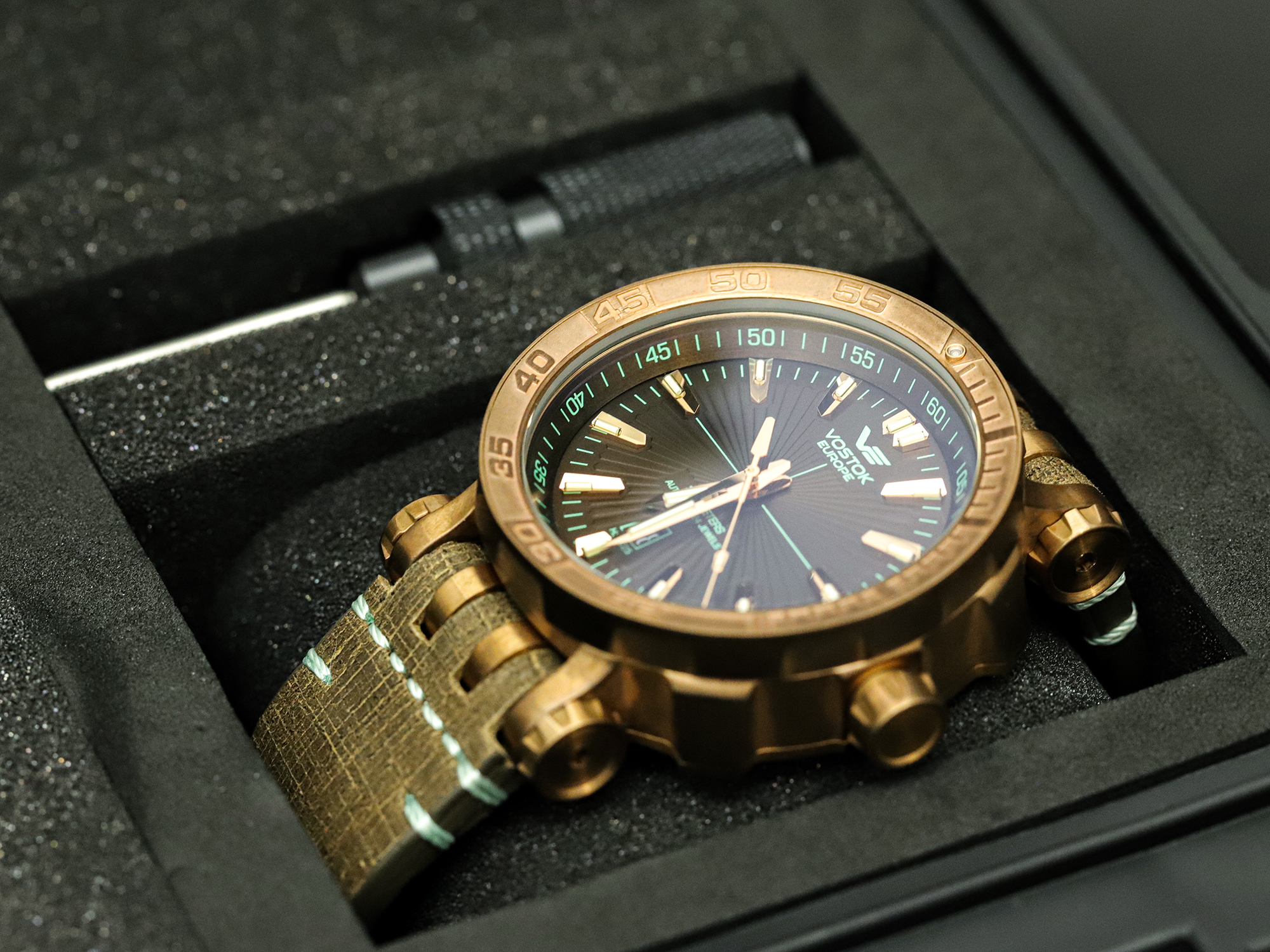 zegarek Vostok Europe NH35A-575O285 Energia Rocket Bronze Energia Rocket mineralne utwardzane - miniatura 7